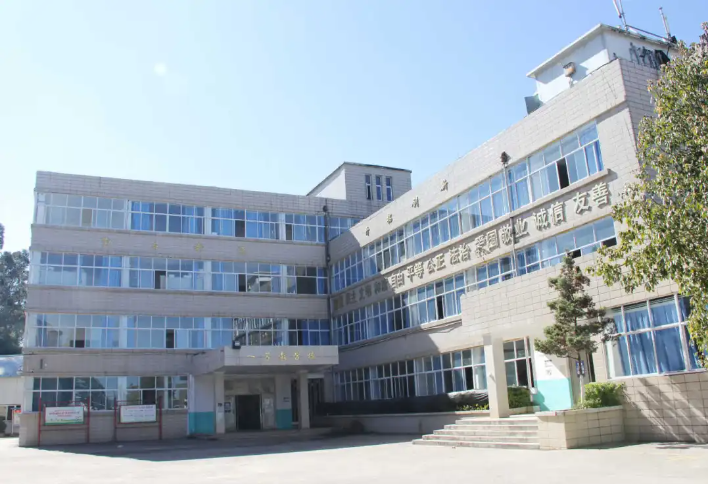 昆明滇越技工学校 (11).png