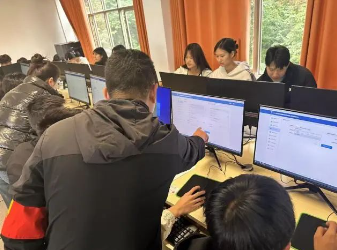 昆明滇越技工学校 (14).png