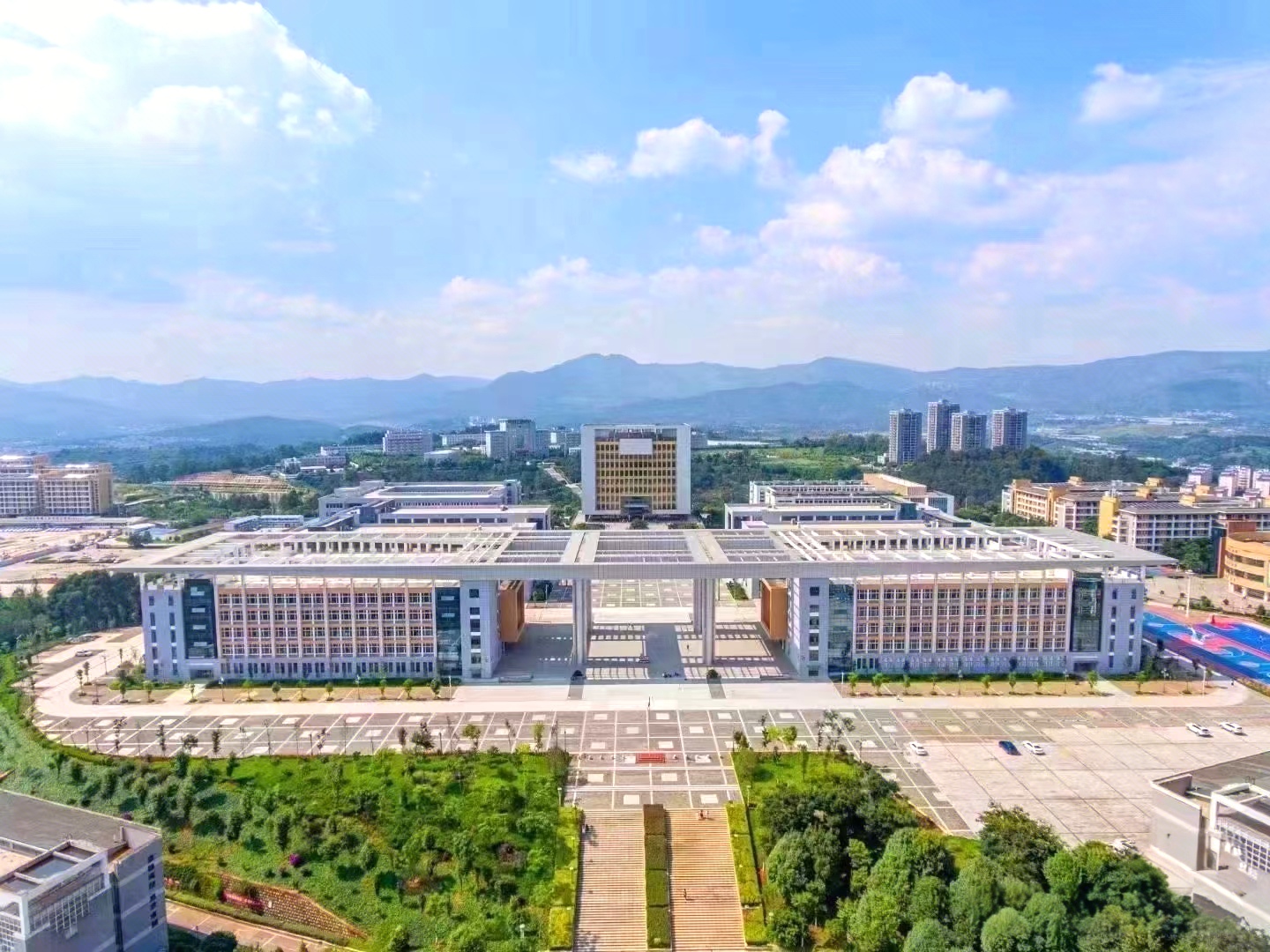 云南技师学院2.jpg